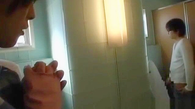 Jav Toilet Attendant Screenshot ~ Japanese Bathroom Cleaning Fetish ~ Javfull