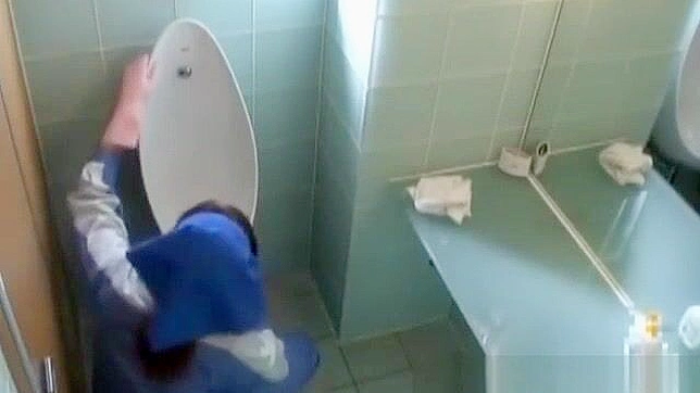 Jav Toilet Attendant Screenshot ~ Japanese Bathroom Cleaning Fetish ~ Javfull