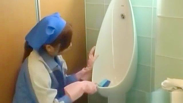 Jav Toilet Attendant Screenshot ~ Japanese Bathroom Cleaning Fetish ~ Javfull