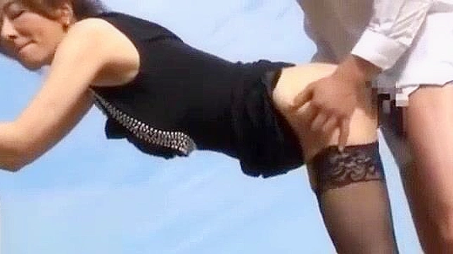 Japanese MILF in Stockings Gets Outdoor Fucked - JAV Video