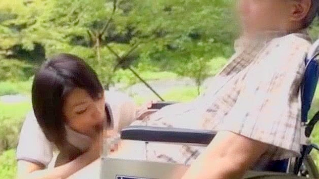 Jap slut's wild outdoor romp in JAV-inspired scene