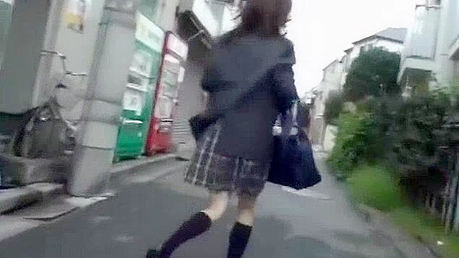 Japanese Teen in Crazy Outdoor JAV - Unmissable Porn Video