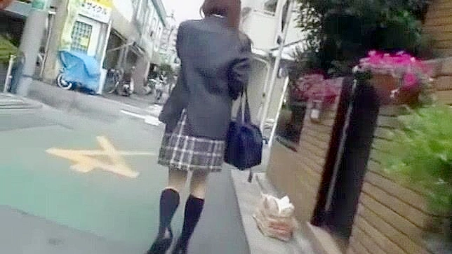 Japanese Teen in Crazy Outdoor JAV - Unmissable Porn Video