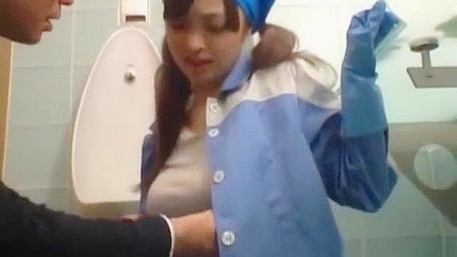 Jav Toilet Scene - Asian Toilet Attendant JAV Moment!