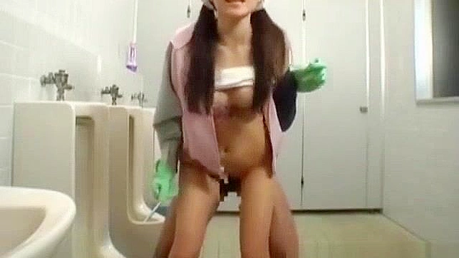 Explore Japanese bathhouse with JAV star in hot steamy scene