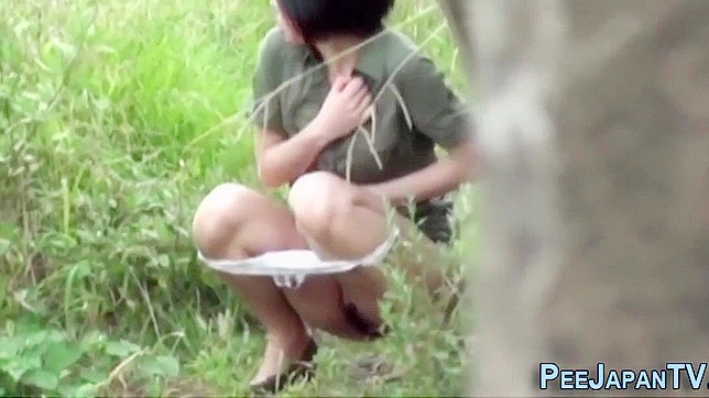 Japanese Pissing Fetish In Weird Public Park