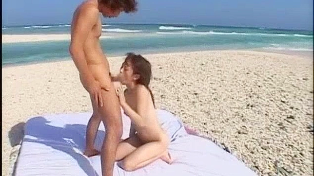 Jav Girl Hikaru Hozuki Sizzles in Outdoor Beach Sexy Time