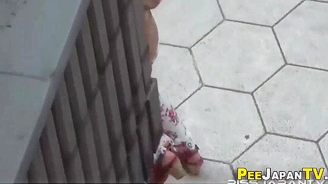 Jav Schoolgirl Squirts on Camera - Fetish Asian Urinates