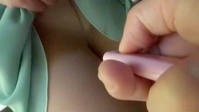 Japanese Pornstar Hitomi Yuki's Amazing Facial and Fingering JAV Scene