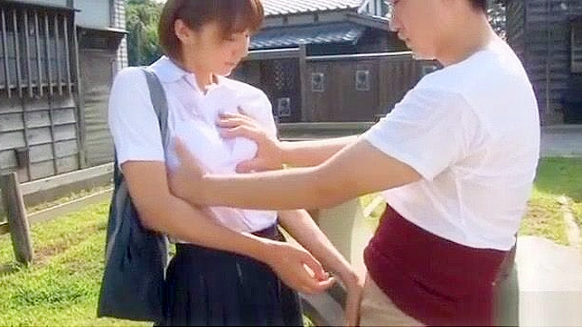 Jav & Japanese Porn Video ~ Hotaka Yuka's Outdoor Blowjob