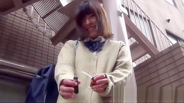 Jav Outdoor Cunt Flash ~ Cum Inside Japanese Pussy in Public