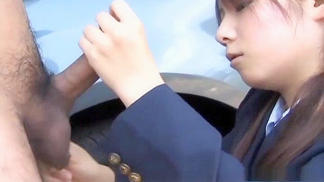 Jav Porn ~ Momo Aizawa's Roadside Exposure Moment ~ Japanese Porn Video