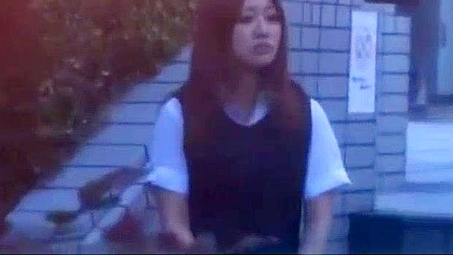 Japanese Girl Masturbates in Crazy Outdoor JAV Scene