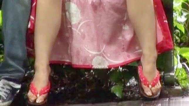 Jav Porn Video ~ Asian Babe in Kimono Enjoys Outdoor Fun