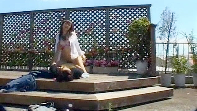 Jap girl gets fucked hard in public - outdoor sex video