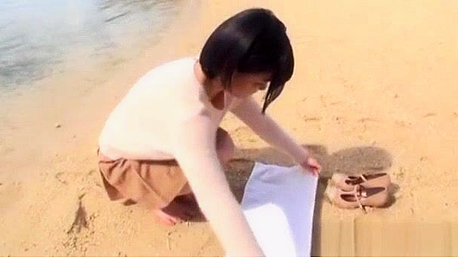 Jap Teen Kazari Hanasaki Gets Fucked on Beach