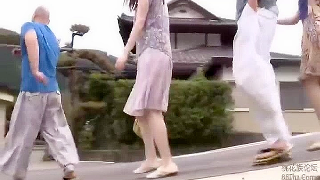 Japanese Amateur With an Odious Skirt, Imj-372