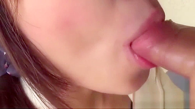 Jav Teen Gives Public Fellatio and Gets a Mouthful - Jap Porn Video