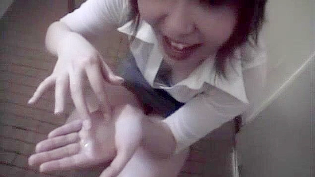 JavHunter – Fabulous Japanese Slut in Incredible JAV Uncensored Cumshots Video