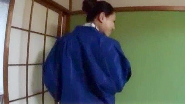 Japanese slut Reika Aizumi dishes out mind-blowing blowjob in JAV clip