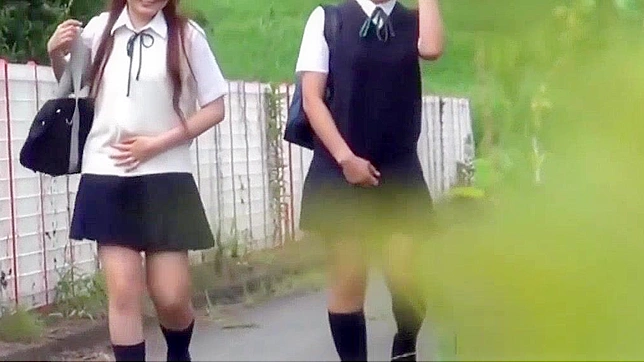 JAV HD ~ Japanese Teenagers Peeing - Extreme Wetting in Public