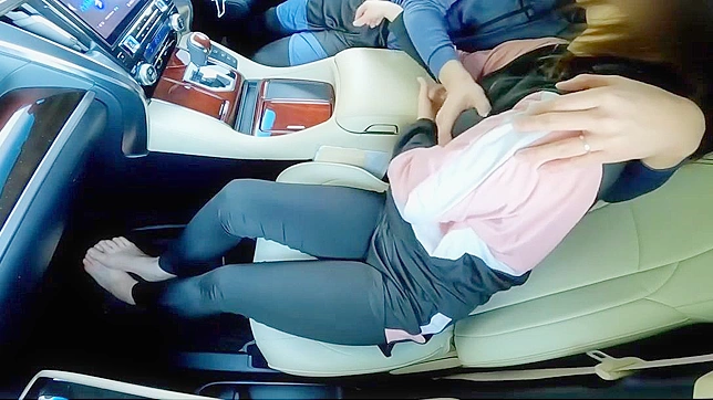 Jav Idol Akira Makes Hot Wife Naomi Cheat with Bad Boy in the Car - SEX VIDEO