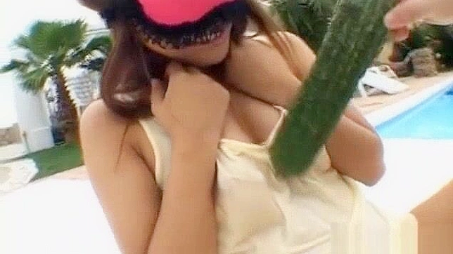 Jav Schoolgirl Izumi Yamaguchi Masturbates with Vegetables in Naughty Video