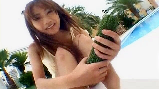 Jav Schoolgirl Izumi Yamaguchi Masturbates with Vegetables in Naughty Video