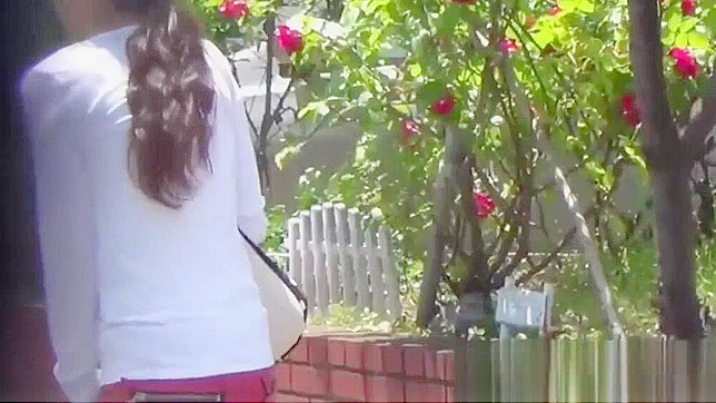 Jav Models Peeing and Fleeing in HD - Exclusive Porn Video