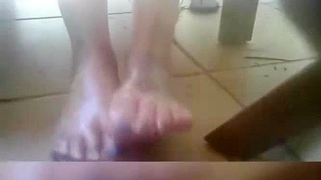 Japanese Oily Foot Tease w Quick Footjob ~ JAV Porn Video