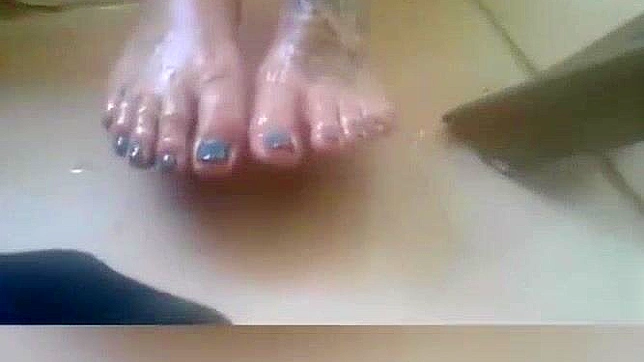 Japanese Oily Foot Tease w Quick Footjob ~ JAV Porn Video