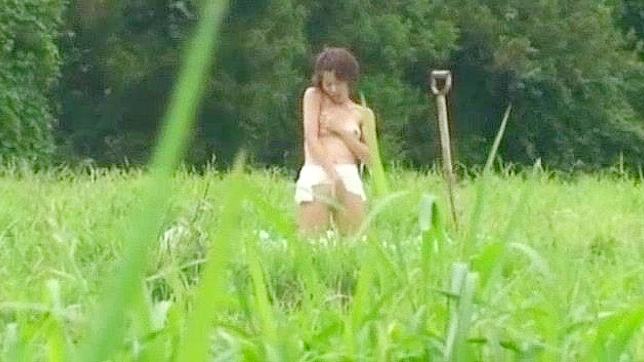 Japanese Model in Exotic Outdoor Doggy Style JAV