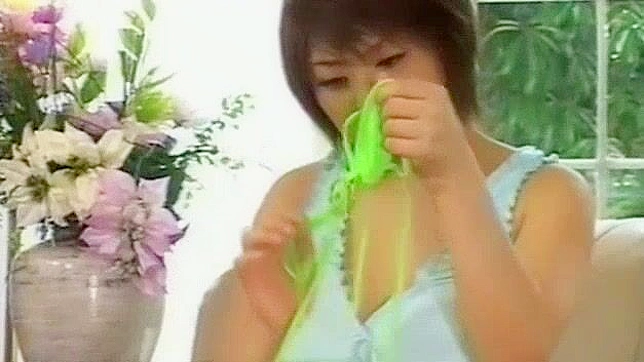 Japanese Beauty Delivers Mind-Blowing Blowjob in Outdoor JAV Scene