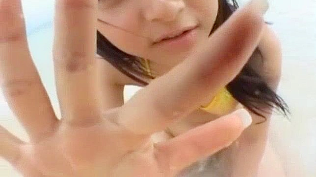 Japanese Beauty Kaede Fujisaki in Hot Outdoor Softcore JAV Clip