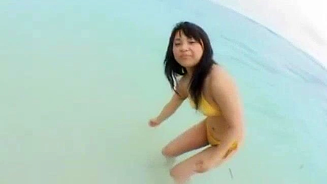 Japanese Beauty Kaede Fujisaki in Hot Outdoor Softcore JAV Clip