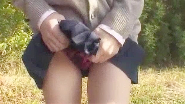 Japanese Pornstar LUNA Goes Wild with Dildos/Toys in JAV Movie
