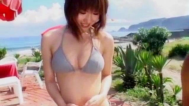 Japanese Girl's Horny Outdoor Adventure in JAV Clip