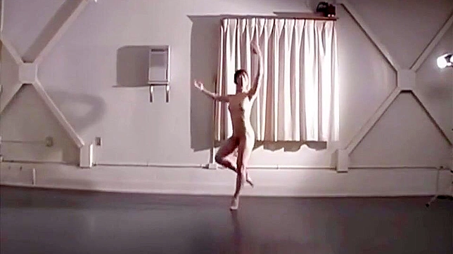 Uncensored – A Japanese Ballet Dancer's Nude Warm-up and Performance