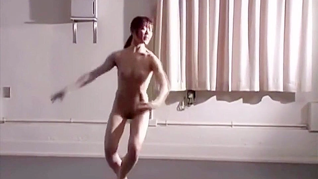 Uncensored – A Japanese Ballet Dancer's Nude Warm-up and Performance