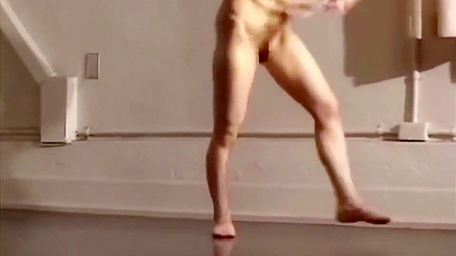 Uncensored – A Japanese Ballet Dancer's Nude Warm-up and Performance