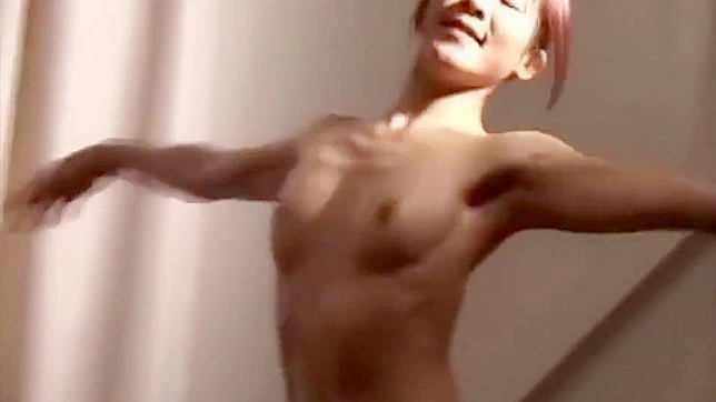 Uncensored – A Japanese Ballet Dancer's Nude Warm-up and Performance