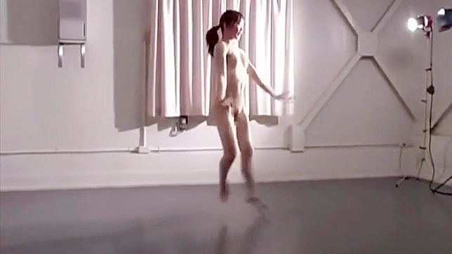 Uncensored – A Japanese Ballet Dancer's Nude Warm-up and Performance