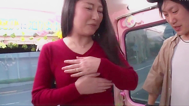 Japanese MILF Gets Cheating Pleasure with a Deep Kiss - Must-See Video!