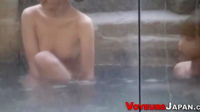 Relax with young Japanese babes in a luscious sauna bathtub!