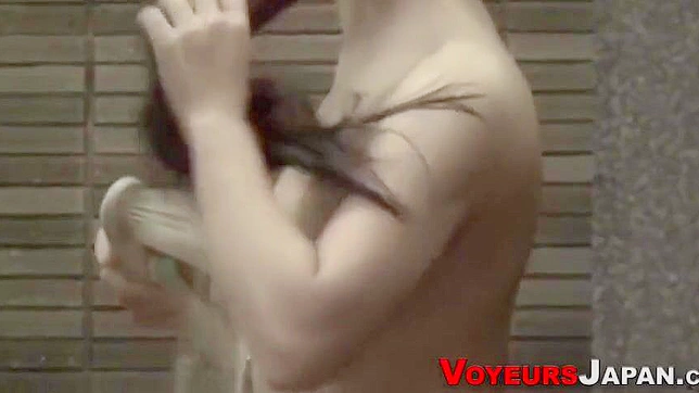 Relax with young Japanese babes in a luscious sauna bathtub!