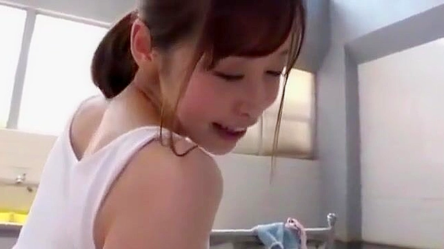 Japanese Enchantress Shows Off Her Luscious Body in This Must-Watch JAV Video