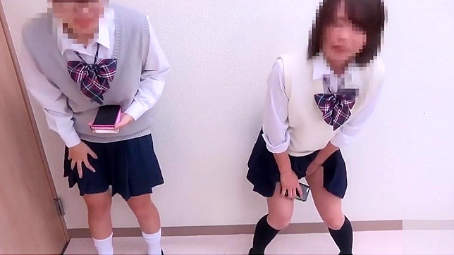 Japanese Schoolgirls Peeing in Line for the Bathroom - A Must-See JAV Sensation!