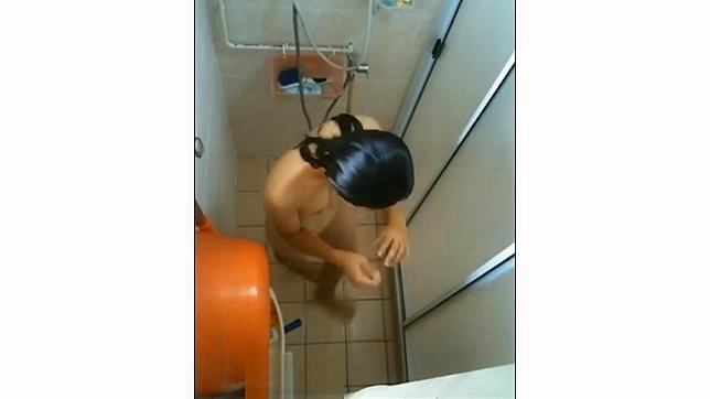 Sneak a peek at this luscious Vietnamese teen's steaming hot bath! You won't believe your eyes!