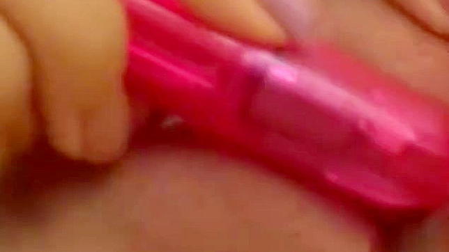 JAV Goddess Yumi Fuyuse Fingers Her Juicy Lips