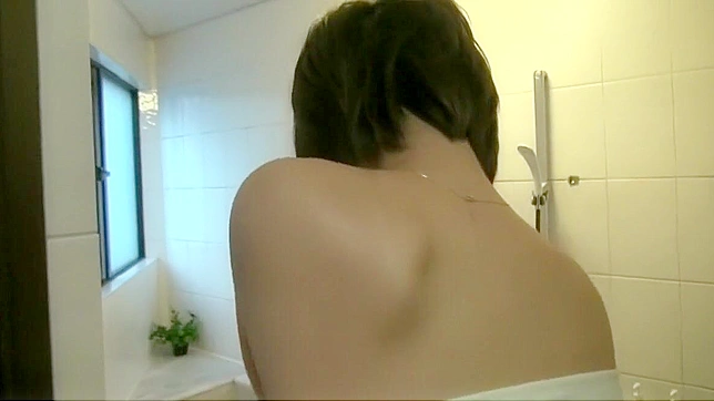 Introducing the Luscious Japanese Enchantress in an Alluring Masturbation Scene